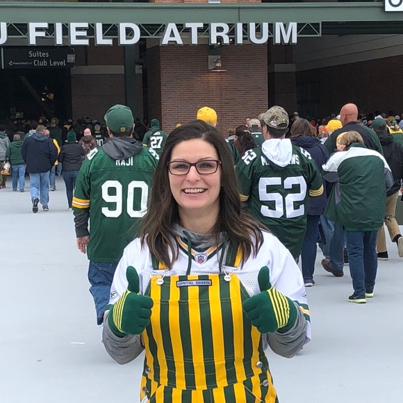 Meet your Posher, Krista - Picture 1 of 1